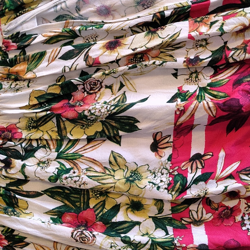 ECI Floral Maxi Dress - Red, Green, White - Picture 7 of 16